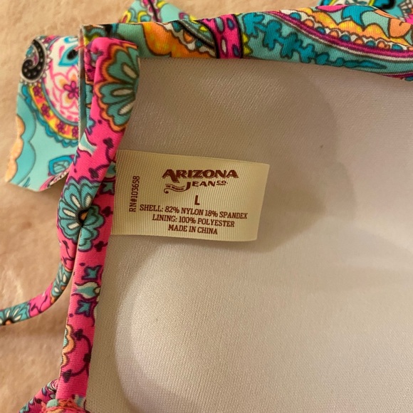 Pink Ruffle Bikini Large NWOT - Picture 3 of 3